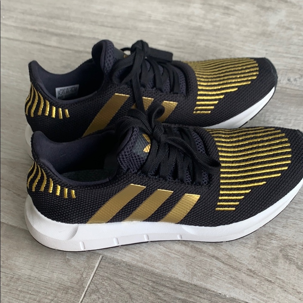 COPY - Adidas Sneakers